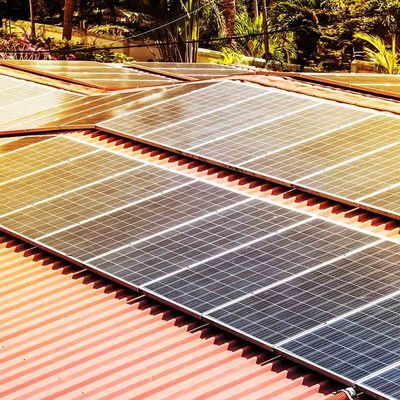 Construction individuelle adaptée aux besoins du client par systèmes de l'acier inoxydable 304 de couleur de support de toit de panneau solaire de HDG