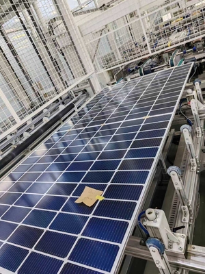 Un bon prix. Un cadre en acier solide pour panneau solaire universel personnalisé avec capacité de charge et longévité en ligne