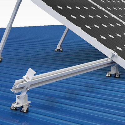 Un bon prix. Cadre vivant de panneau solaire de Chambre montant le kit, systèmes triangulaires de toit d'énergie solaire de parenthèse en ligne
