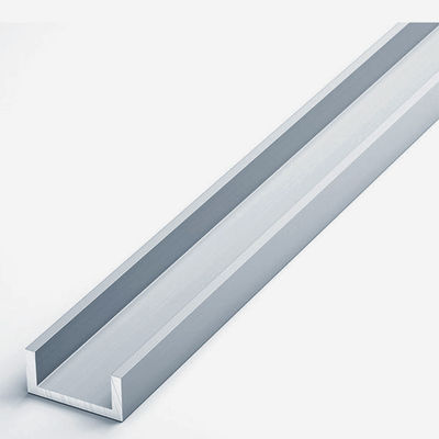 Un bon prix. Profil en acier galvanisé laminé à froid fait à l'usine pour le Stent en acier d'énergie solaire de Purlins de la Manche de contrefiche du support de panneau de picovolte C en ligne