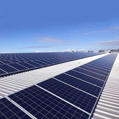 Un bon prix. toit de panneau solaire de feuille de 20 m Max Building Height Alloy Steel montant des systèmes en ligne