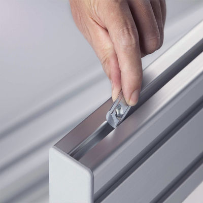 Un bon prix. La Manche en acier galvanisée formée à froid de montage solaire de système en ligne