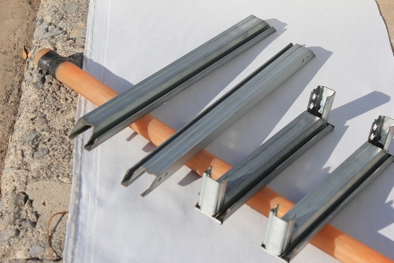 Un bon prix. Cadre de module en acier avec une excellente résistance aux intempéries et à la corrosion en ligne