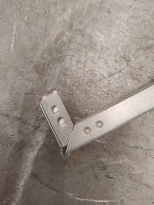 Un bon prix. Cadres universels de modules en acier léger avec une capacité de charge et une forte résistance à la corrosion en ligne