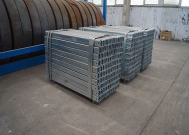 Un bon prix. Section galvanisée de recourbement froide de C, profils en acier d'extrusion de systèmes à énergie solaire en ligne