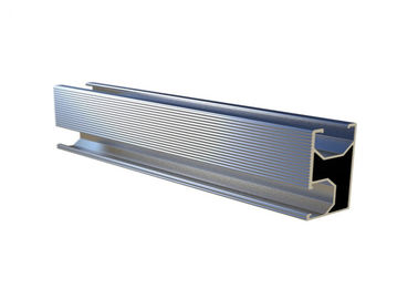 Un bon prix. le rail 10-12um encoché par aluminium a expulsé le support 6005-T5 de anodisation argenté de toit en ligne
