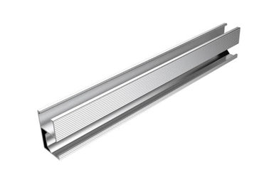 Un bon prix. message publicitaire résidentiel de système de support encoché par aluminium de panneau solaire de picovolte du rail 60m/S en ligne