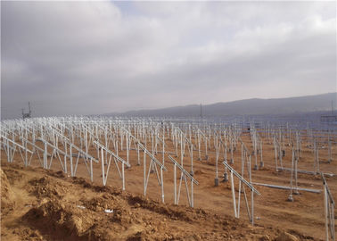 Un bon prix. Système au sol professionnel adapté aux besoins du client photovoltaïque de support de panneau solaire de conception en ligne
