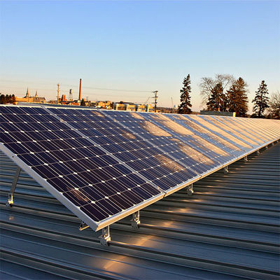 Un bon prix. Systèmes réglables de support de toit de panneau solaire de tuile avec 10 ans de garantie en ligne