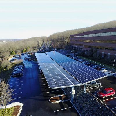 Un bon prix. Stationnement solaire photovoltaïque de haute qualité de voiture du parking 20M Max Building Height Framed Module montant des systèmes en ligne