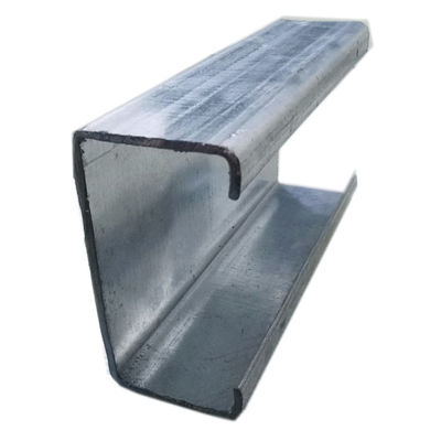 Un bon prix. Q235 Q345 a galvanisé des sections de la Manche en acier pour monter des parenthèses de défilement ligne par ligne de support en ligne
