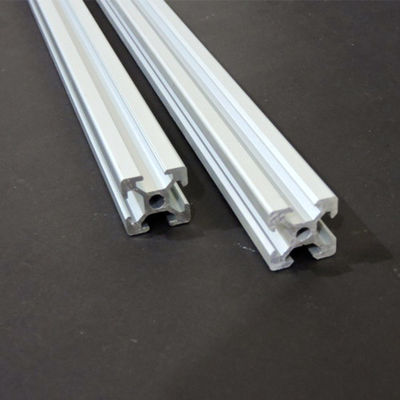 Un bon prix. Silver Or Customized Aluminum 6005-T5 Extrusion Profiles Photovoltaic Module Mounting Rack Rail For Solar Systems en ligne