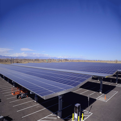 Un bon prix. Système solaire de support de structure de la grille BIPV de parking de support de parenthèse solaire solaire 
